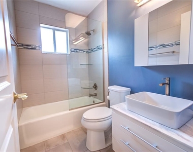600 Carriage House Lane - Photo Thumbnail 17