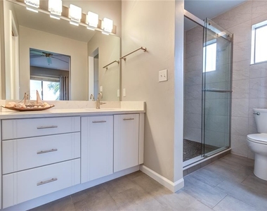 600 Carriage House Lane - Photo Thumbnail 12