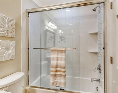 6041 Clubside Drive - Photo Thumbnail 36