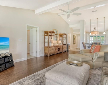 6041 Clubside Drive - Photo Thumbnail 18