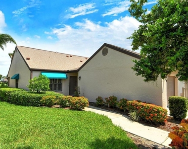 6041 Clubside Drive - Photo Thumbnail 3