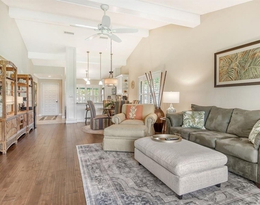 6041 Clubside Drive - Photo Thumbnail 17
