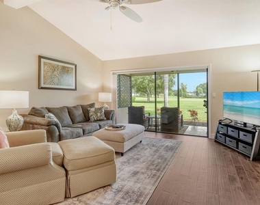 6041 Clubside Drive - Photo Thumbnail 12