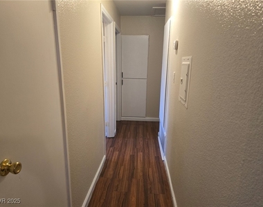 1724 Breckenwood Court - Photo Thumbnail 16