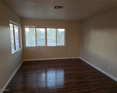 1724 Breckenwood Court - Photo Thumbnail 13
