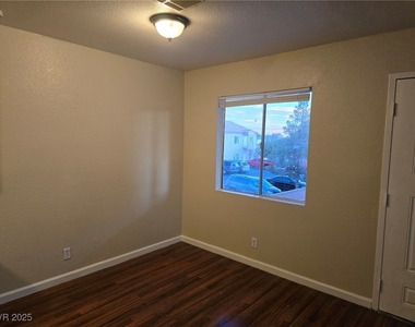 1724 Breckenwood Court - Photo Thumbnail 17