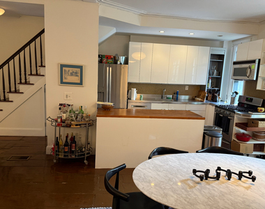 343 Waverly Avenue - Photo Thumbnail 5