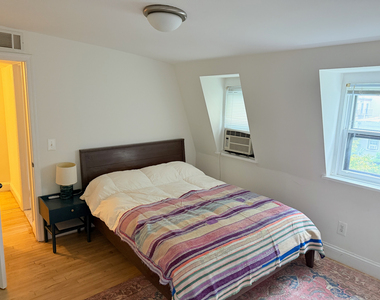343 Waverly Avenue - Photo Thumbnail 16