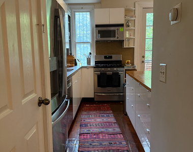 343 Waverly Avenue - Photo Thumbnail 6