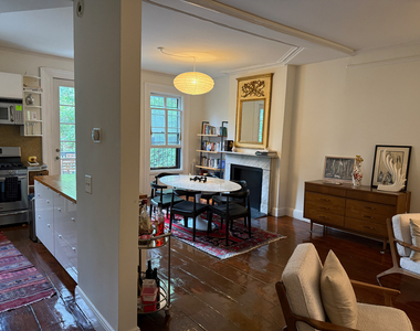 343 Waverly Avenue - Photo Thumbnail 4
