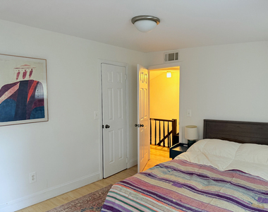 343 Waverly Avenue - Photo Thumbnail 17