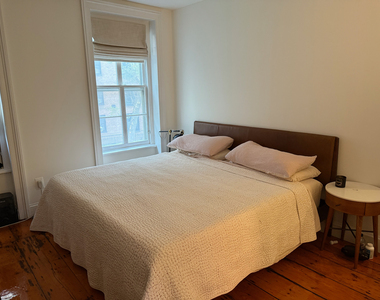 343 Waverly Avenue - Photo Thumbnail 12