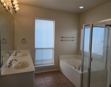 624 Caravan Drive - Photo Thumbnail 12