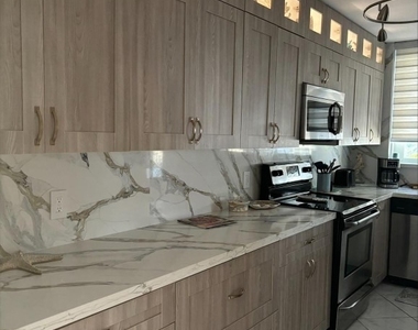 1370 S Ocean Boulevard - Photo Thumbnail 6