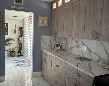 1370 S Ocean Boulevard - Photo Thumbnail 7