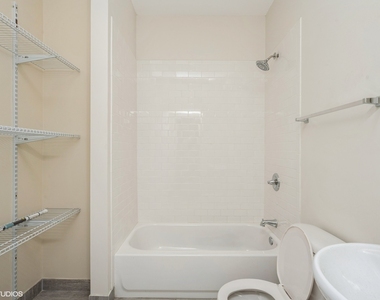 5028 W Madison Street - Photo Thumbnail 11