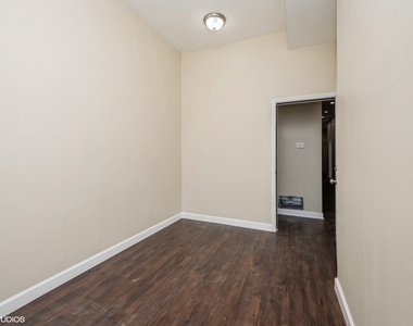 5026 W Madison Street - Photo Thumbnail 3
