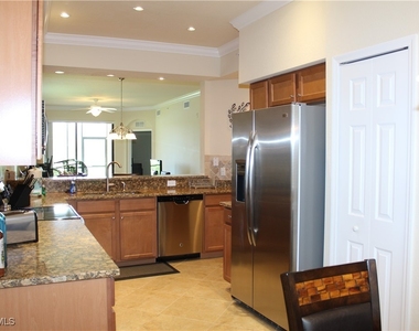 9735 Acqua Court - Photo Thumbnail 10