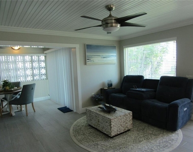 999 Inlet Circle - Photo Thumbnail 6