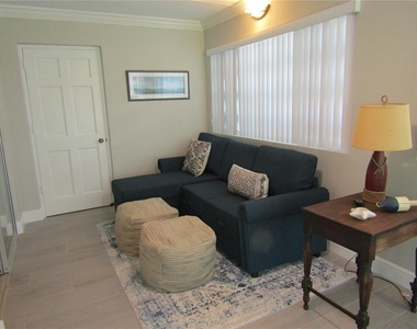 999 Inlet Circle - Photo Thumbnail 9