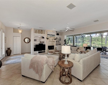 383 Cedarbrook Court - Photo Thumbnail 9