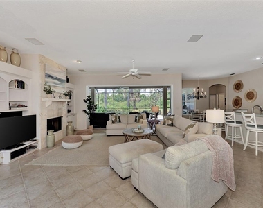 383 Cedarbrook Court - Photo Thumbnail 8