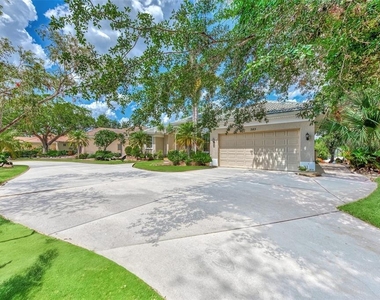 383 Cedarbrook Court - Photo Thumbnail 2