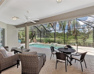 383 Cedarbrook Court - Photo Thumbnail 4