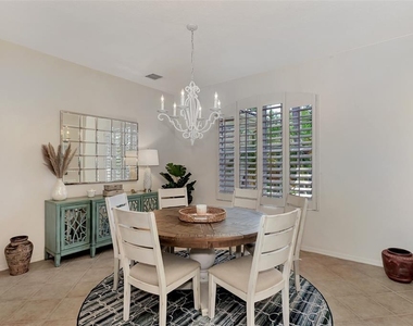 383 Cedarbrook Court - Photo Thumbnail 14