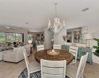 383 Cedarbrook Court - Photo Thumbnail 16