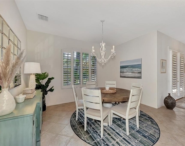 383 Cedarbrook Court - Photo Thumbnail 15