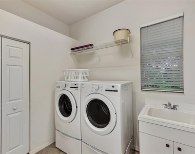 383 Cedarbrook Court - Photo Thumbnail 42