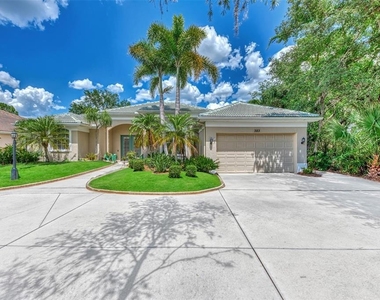 383 Cedarbrook Court - Photo Thumbnail 3