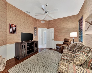 383 Cedarbrook Court - Photo Thumbnail 29