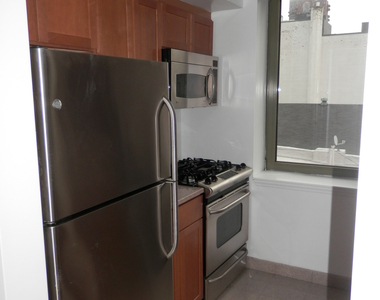 2132 2nd Avenue - Photo Thumbnail 4