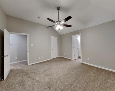 8205 Hartford Drive - Photo Thumbnail 13