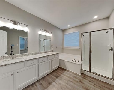 8205 Hartford Drive - Photo Thumbnail 7