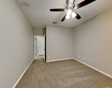 8205 Hartford Drive - Photo Thumbnail 9