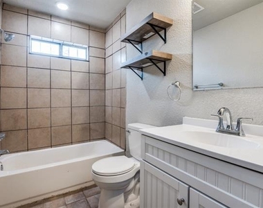 834 Apple Valley - Photo Thumbnail 13