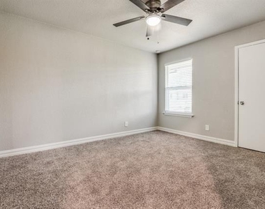 834 Apple Valley - Photo Thumbnail 12