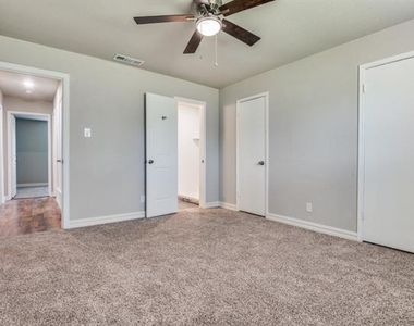 834 Apple Valley - Photo Thumbnail 7