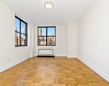 400 East 71st Street - Photo Thumbnail 9
