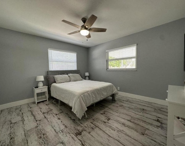 270 Nw 36th Street - Photo Thumbnail 59