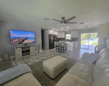 270 Nw 36th Street - Photo Thumbnail 54