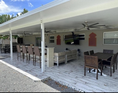 270 Nw 36th Street - Photo Thumbnail 28
