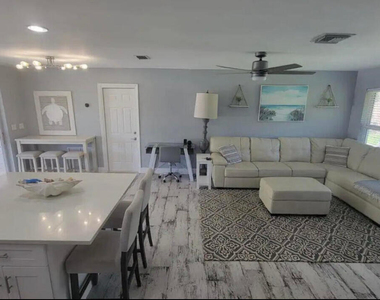 270 Nw 36th Street - Photo Thumbnail 52