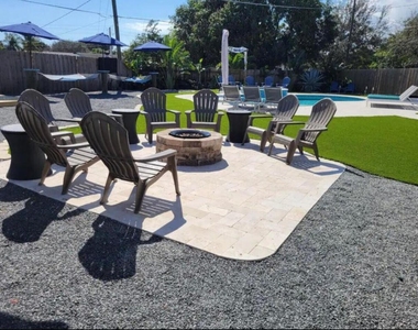 270 Nw 36th Street - Photo Thumbnail 15
