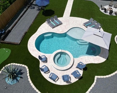 270 Nw 36th Street - Photo Thumbnail 1