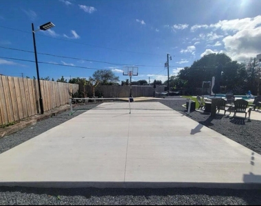 270 Nw 36th Street - Photo Thumbnail 44