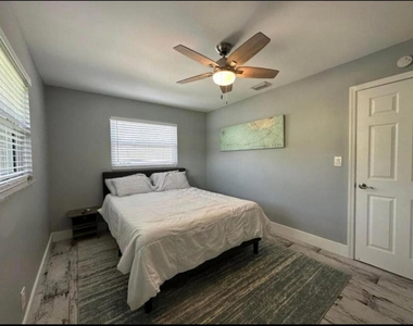 270 Nw 36th Street - Photo Thumbnail 65